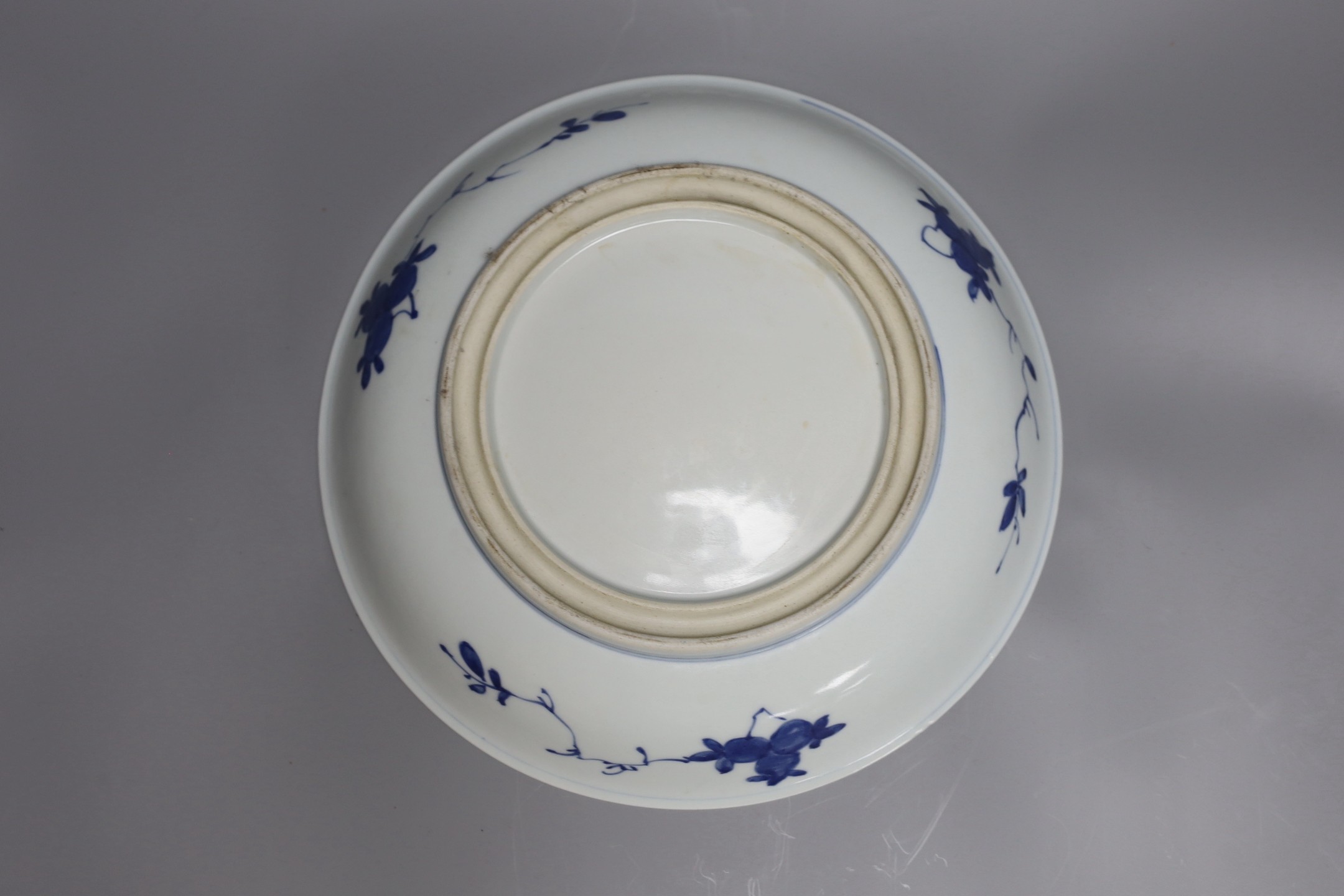 A group of Chinese and Japanese ceramics, largest piece 29cm